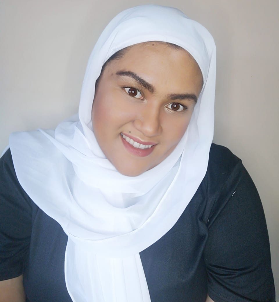White Eezi-Wrap Chiffon Scarf - Image 2